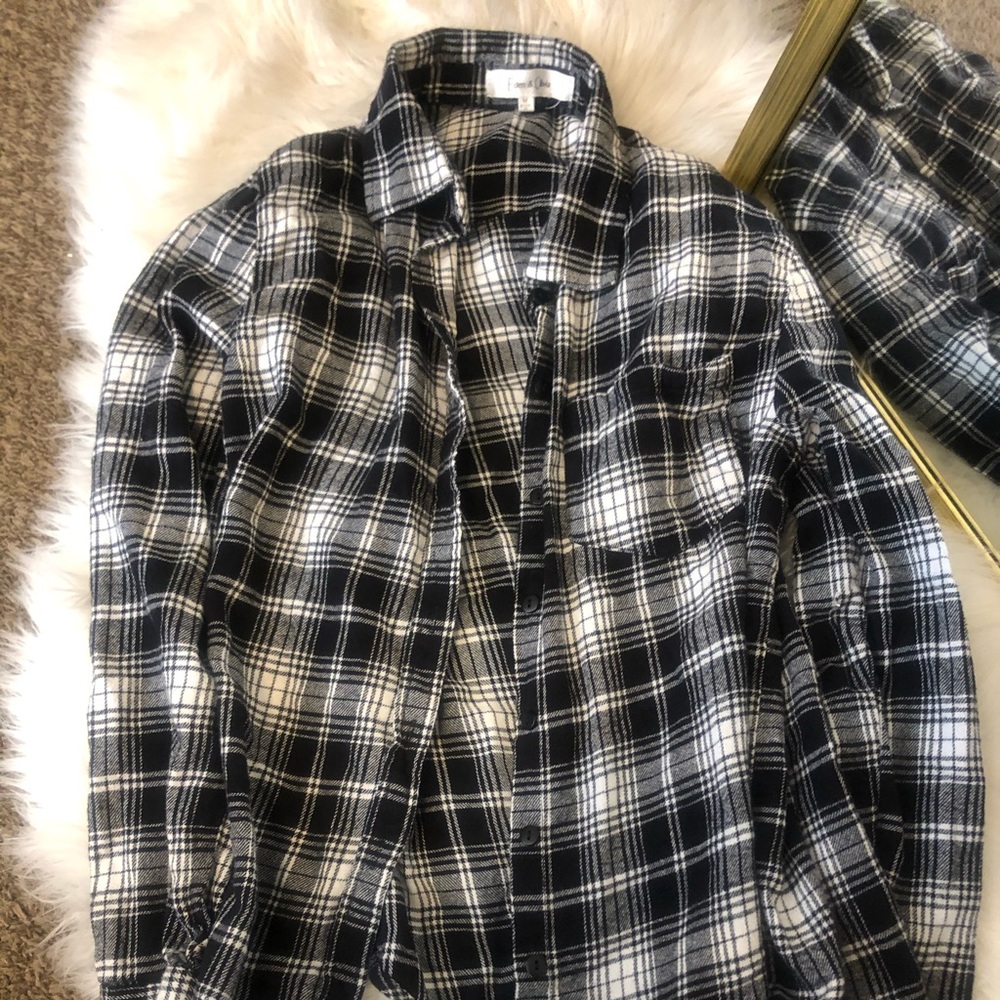 💗Flannel button up